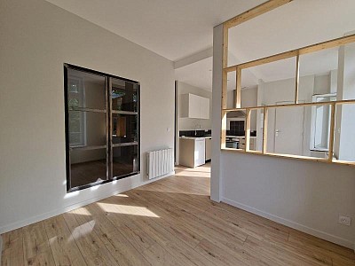 STUDIO A LOUER - ST ETIENNE - 35 m2 - 430 € charges comprises par mois