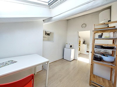 STUDIO A LOUER - ST ETIENNE - 18 m2 - 335 € charges comprises par mois