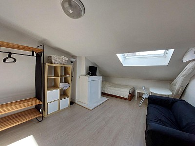 STUDIO A LOUER - ST ETIENNE - 18 m2 - 335 € charges comprises par mois