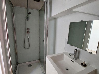 STUDIO A LOUER - ST ETIENNE - 18 m2 - 335 € charges comprises par mois