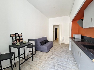STUDIO A LOUER - ST ETIENNE - 19.47 m2 - 350 € charges comprises par mois