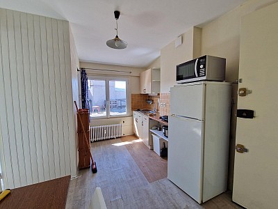 STUDIO A LOUER - ST ETIENNE - 20.06 m2 - 350 € charges comprises par mois