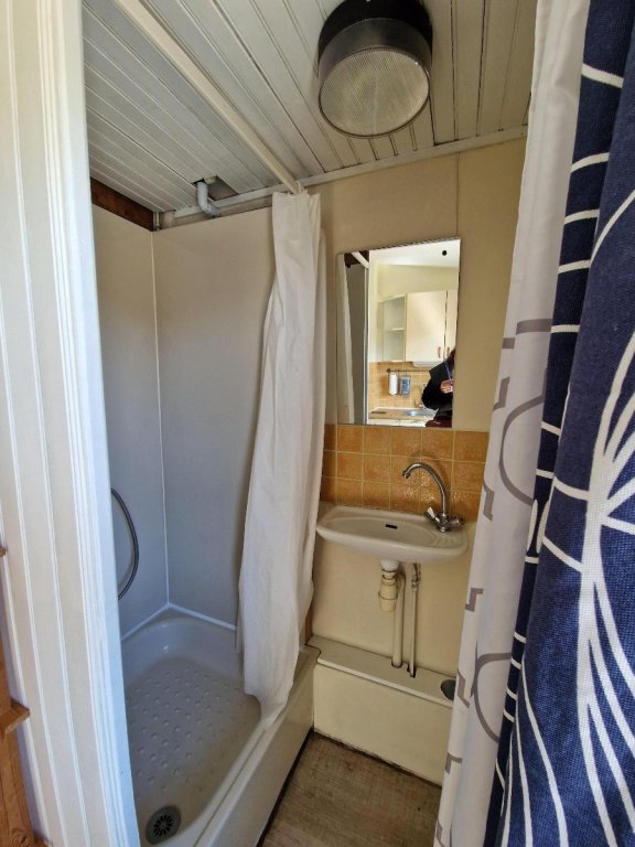 STUDIO A LOUER - ST ETIENNE - 20.06 m2 - 350 &euro; charges comprises par mois
