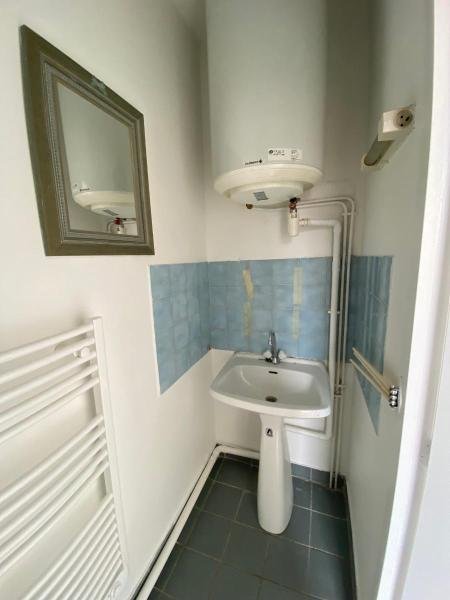STUDIO A LOUER - ST ETIENNE - 32 m2 - 290 &euro; charges comprises par mois