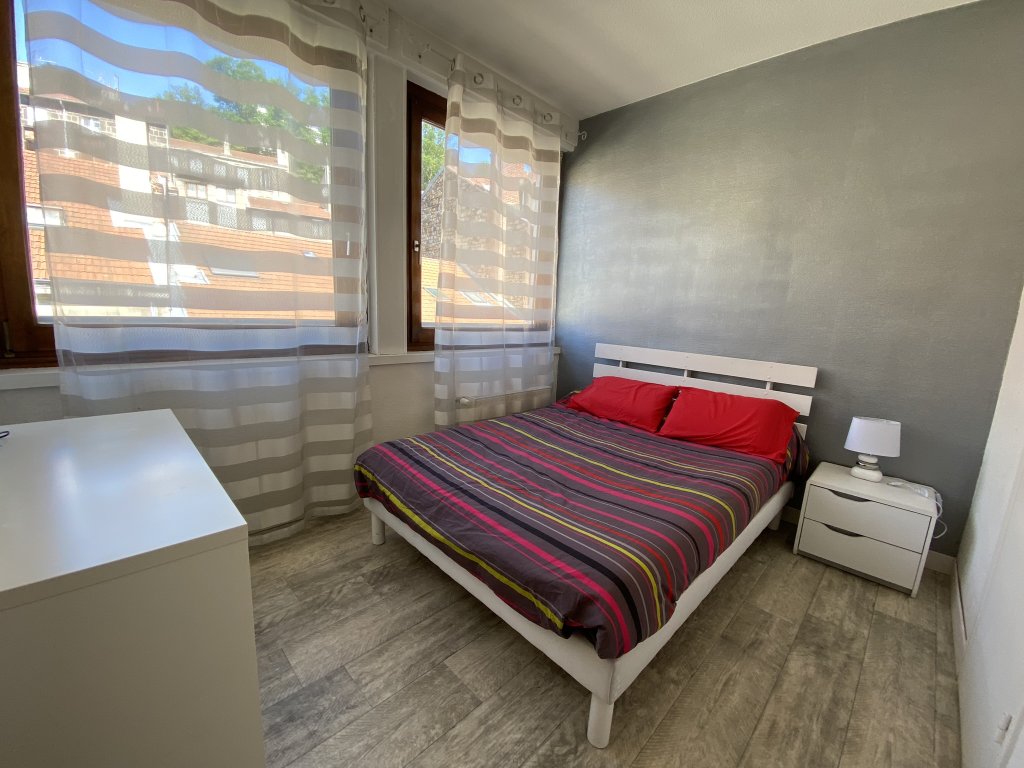 STUDIO A LOUER - ST ETIENNE - 22.16 m2 - 408 &euro; charges comprises par mois