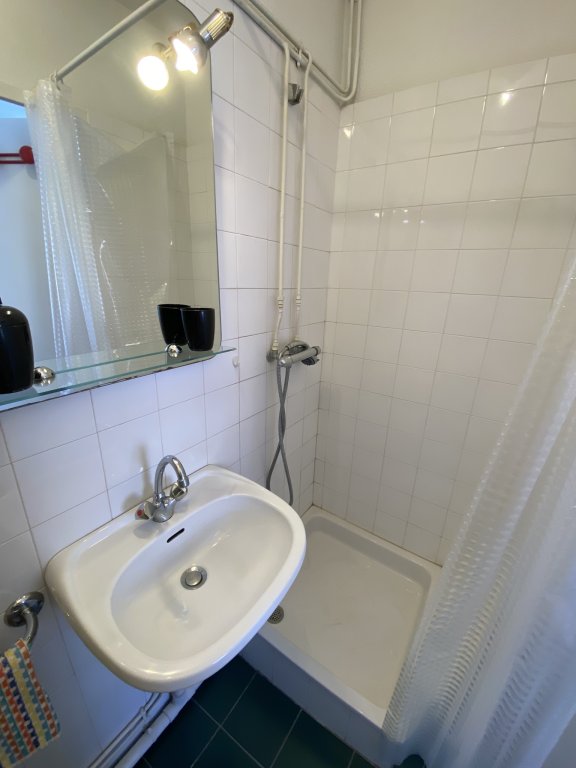 STUDIO A LOUER - ST ETIENNE - 22.16 m2 - 408 &euro; charges comprises par mois
