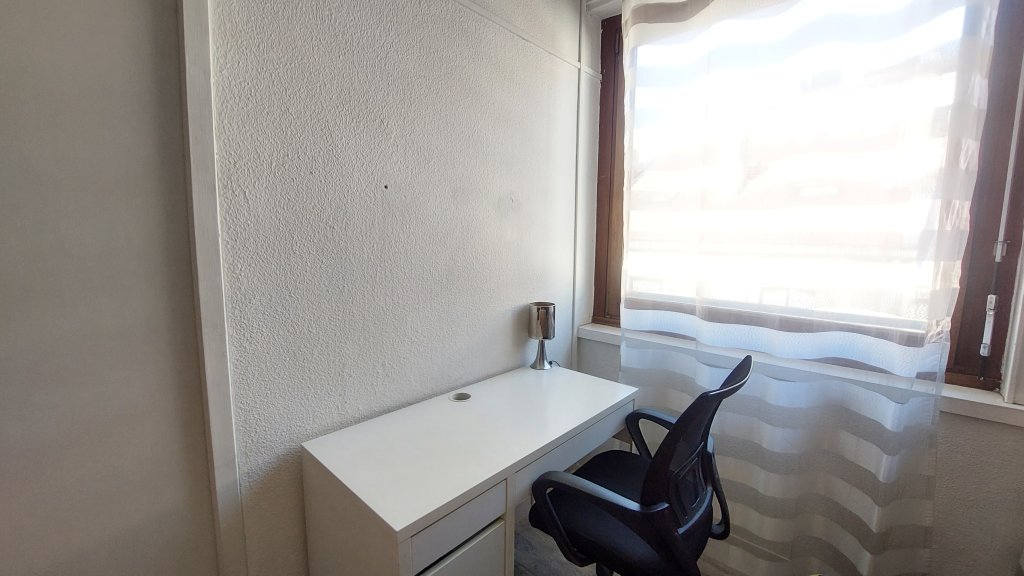 STUDIO A LOUER - ST ETIENNE - 22.16 m2 - 408 &euro; charges comprises par mois