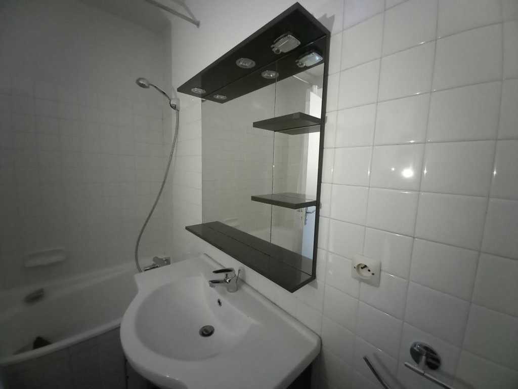 STUDIO A LOUER - ST ETIENNE - 31.75 m2 - 460 &euro; charges comprises par mois