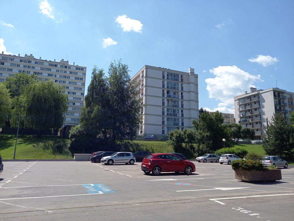 STUDIO A LOUER - ST ETIENNE - 31.75 m2 - 460 &euro; charges comprises par mois