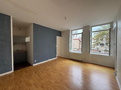STUDIO A LOUER - ST ETIENNE - 41.25 m2 - 440 € charges comprises par mois