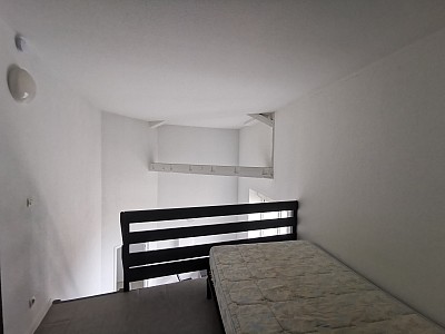 STUDIO A LOUER - ST ETIENNE - 26.8 m2 - 365 € charges comprises par mois