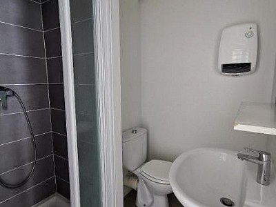 STUDIO A LOUER - ST ETIENNE - 15.37 m2 - 355 € charges comprises par mois