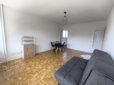 STUDIO A LOUER - ST ETIENNE - 32.98 m2 - 650 € charges comprises par mois