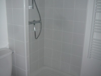 STUDIO A LOUER - ST ETIENNE - 29.45 m2 - 370 € charges comprises par mois