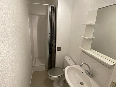 STUDIO A LOUER - ST ETIENNE - 19.8 m2 - 345 € charges comprises par mois
