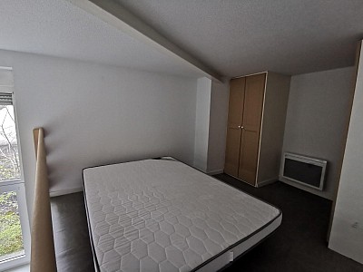 STUDIO A LOUER - ST ETIENNE - 26.97 m2 - 350 € charges comprises par mois