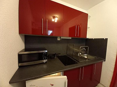 STUDIO A LOUER - ST ETIENNE - 24 m2 - 445 € charges comprises par mois
