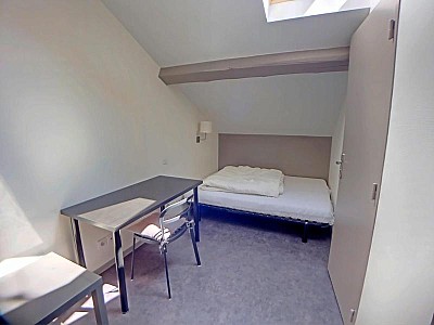 STUDIO A LOUER - ST ETIENNE - 22.03 m2 - 350 € charges comprises par mois