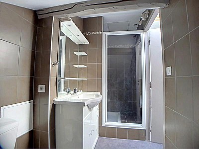 STUDIO A LOUER - ST ETIENNE - 22.03 m2 - 350 € charges comprises par mois