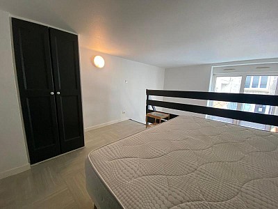 STUDIO A LOUER - ST ETIENNE - 23.19 m2 - 330 € charges comprises par mois