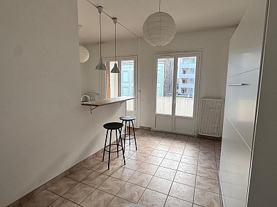 STUDIO A LOUER - ST ETIENNE - 31 m2 - 395 € charges comprises par mois