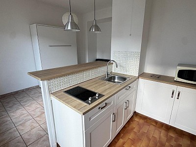 STUDIO A LOUER - ST ETIENNE - 31 m2 - 395 € charges comprises par mois