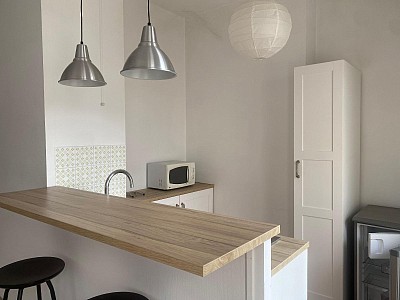 STUDIO A LOUER - ST ETIENNE - 31 m2 - 395 € charges comprises par mois