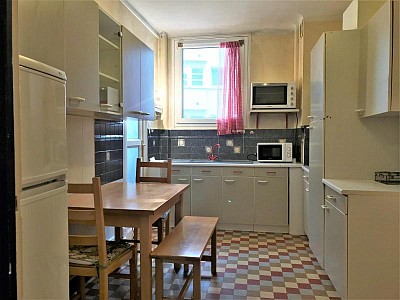 STUDIO A LOUER - ST ETIENNE - 33.2 m2 - 405 € charges comprises par mois