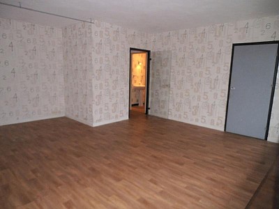 STUDIO A LOUER - ST ETIENNE - 44.21 m2 - 480 € charges comprises par mois