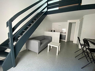 STUDIO A LOUER - ST ETIENNE - 29.03 m2 - 420 € charges comprises par mois