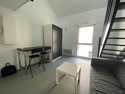 STUDIO A LOUER - ST ETIENNE - 29.03 m2 - 420 € charges comprises par mois
