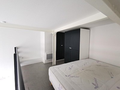 STUDIO A LOUER - ST ETIENNE - 27 m2 - 340 € charges comprises par mois