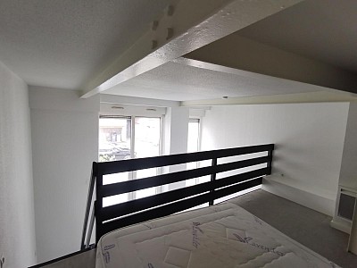 STUDIO A LOUER - ST ETIENNE - 27 m2 - 340 € charges comprises par mois