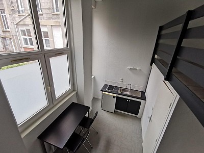 STUDIO A LOUER - ST ETIENNE - 27 m2 - 340 € charges comprises par mois
