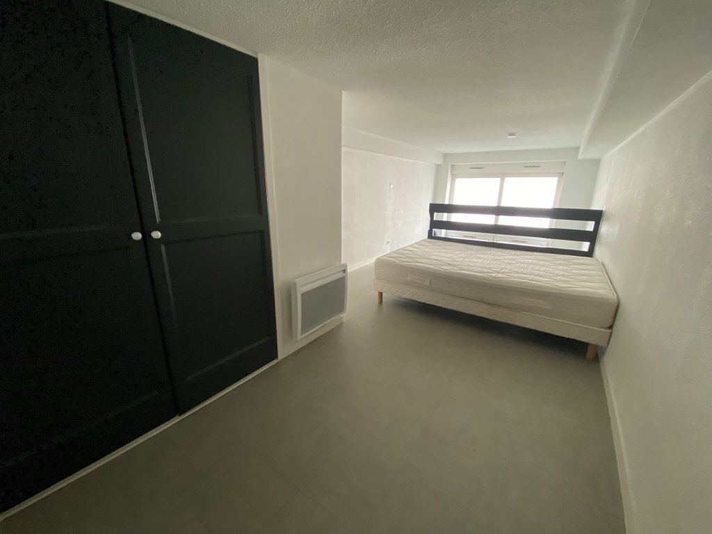 STUDIO A LOUER - ST ETIENNE - 26.39 m2 - 340 &euro; charges comprises par mois