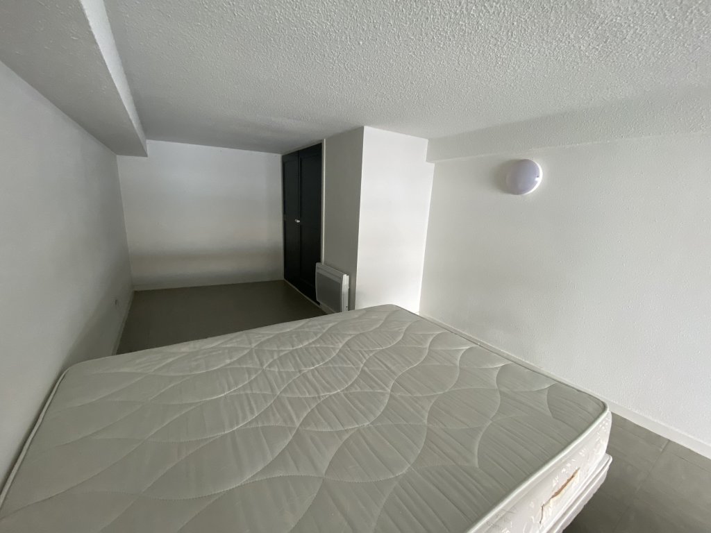 STUDIO A LOUER - ST ETIENNE - 26.39 m2 - 340 &euro; charges comprises par mois