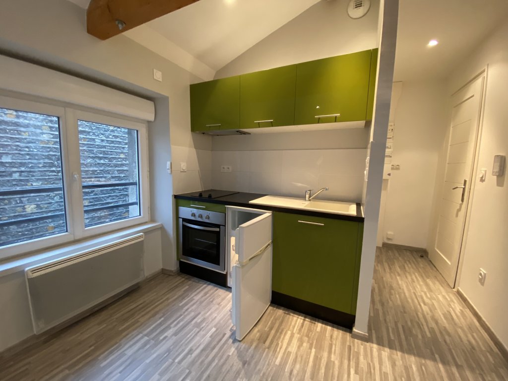 STUDIO A LOUER - ST ETIENNE - 23.28 m2 - 398 &euro; charges comprises par mois