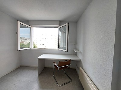 STUDIO A LOUER - ST ETIENNE - 19.88 m2 - 360 € charges comprises par mois