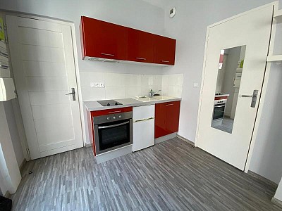 STUDIO A LOUER - ST ETIENNE - 18.9 m2 - 340 € charges comprises par mois