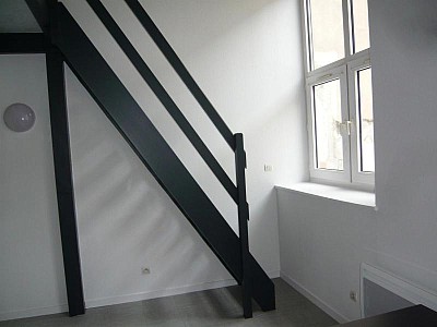 STUDIO A LOUER - ST ETIENNE - 23.83 m2 - 330 € charges comprises par mois