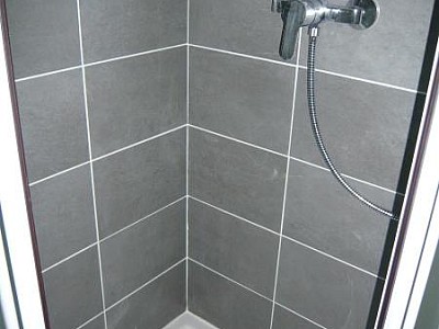 STUDIO A LOUER - ST ETIENNE - 23.83 m2 - 330 € charges comprises par mois