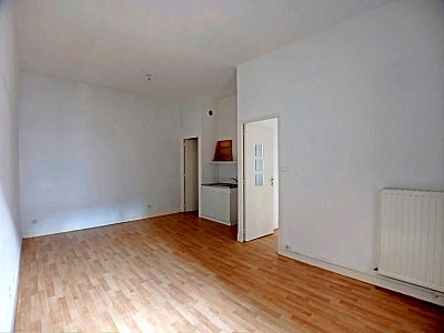 STUDIO A LOUER - ST ETIENNE - 35.55 m2 - 295 € charges comprises par mois