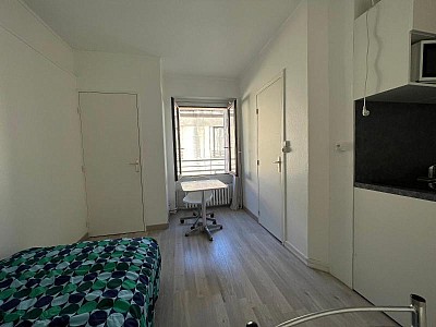 STUDIO A VENDRE - ST ETIENNE - 14 m2 - 26 000 €