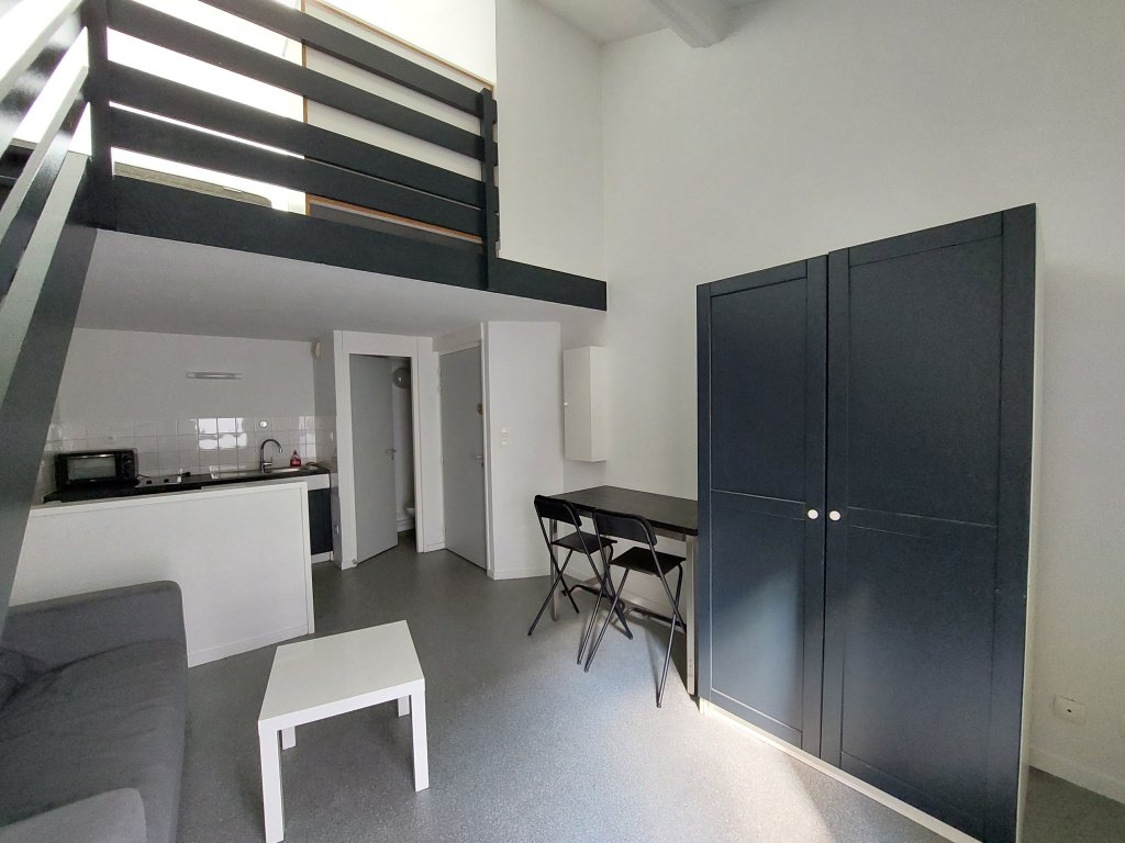 APPARTEMENT T1 A LOUER - ST ETIENNE - 29.03 m2 - 420 &euro; charges comprises par mois