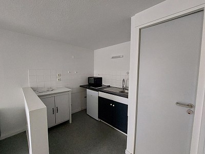 APPARTEMENT T1 A LOUER - ST ETIENNE - 29.03 m2 - 420 € charges comprises par mois