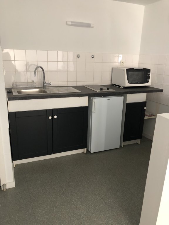 APPARTEMENT T1 A LOUER - ST ETIENNE - 34.55 m2 - 420 &euro; charges comprises par mois