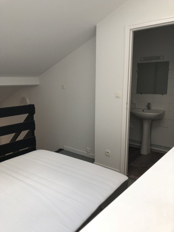 APPARTEMENT T1 A LOUER - ST ETIENNE - 34.55 m2 - 420 &euro; charges comprises par mois