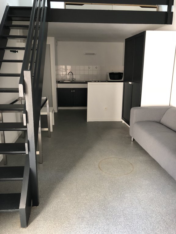 APPARTEMENT T1 A LOUER - ST ETIENNE - 34.55 m2 - 420 &euro; charges comprises par mois