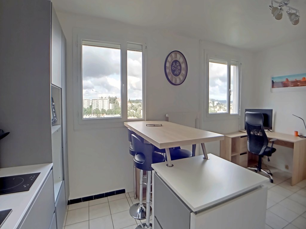 APPARTEMENT T1 A LOUER - ST ETIENNE - 37.46 m2 - 520 &euro; charges comprises par mois