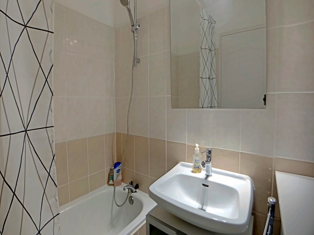 APPARTEMENT T1 A LOUER - ST ETIENNE - 37.46 m2 - 520 &euro; charges comprises par mois